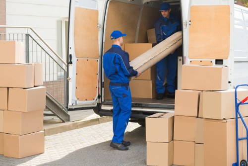 Moving truck service for Bermondsey residential moves